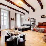 Daire Art Ruzova Prag